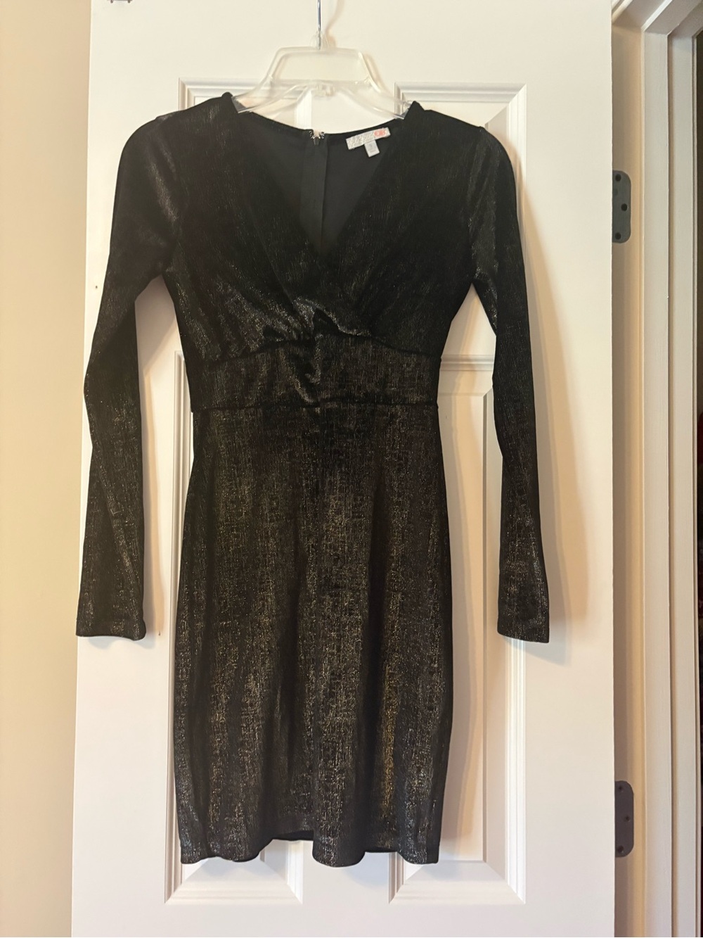 Gianni Bini Black Metallic Long-Sleeve V-Neck Dress